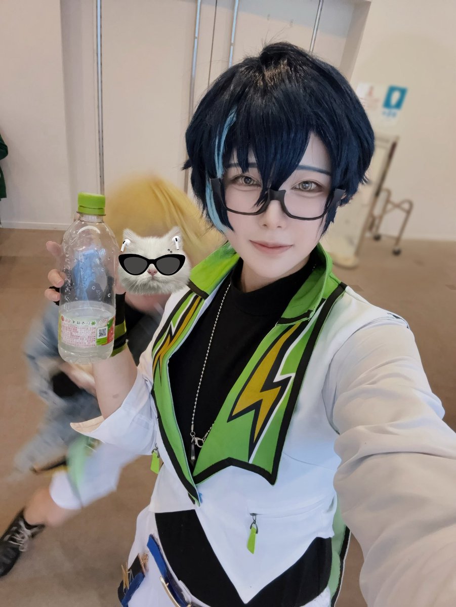 #おどつなES6 にて1日目 ⚡️で踊ってきました🌱
どきどきだった関西での初パフォ、声援がすごく暖かくてとっても楽しかったです😭💘
明日もこのメンバーで踊ります❣️❣️

りだつw/大暴れのマンネ
 #ロティクル