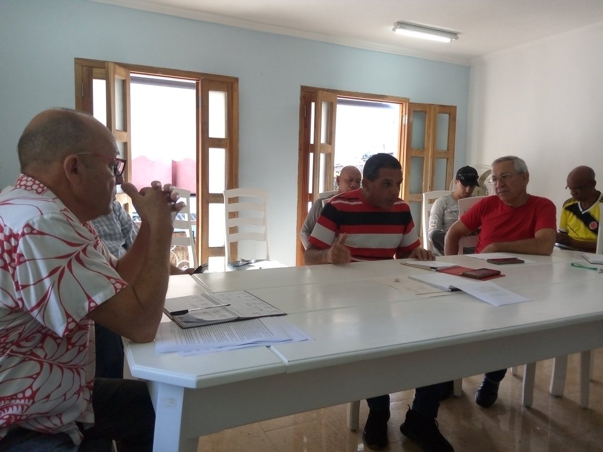 Estudio de la Ley de Defensa Nacional desarrollamos hoy los miembros del consejo de dirección del <a href="/ClaraFcbc/">Filial Villa Clara / FCBC</a> como ejercicio de preparación para la defensa.
<a href="/DPCulturaVC/">Dirección Provincial de Cultura Villa Clara</a> 
<a href="/CubaEsCultura/">MinCult - Cuba</a> 
<a href="/CubaFCBC/">Fondo Cubano de Bienes Culturales</a>