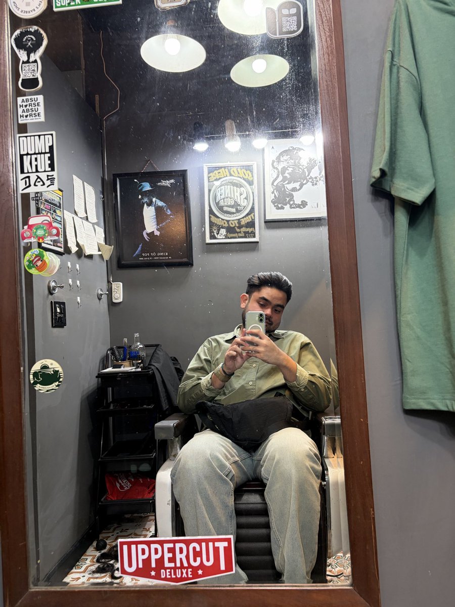 afiqfiq96's tweet photo. no more long hair. long hair and me cannot be together gatal kepala https://t.co/pH9JQQONvh