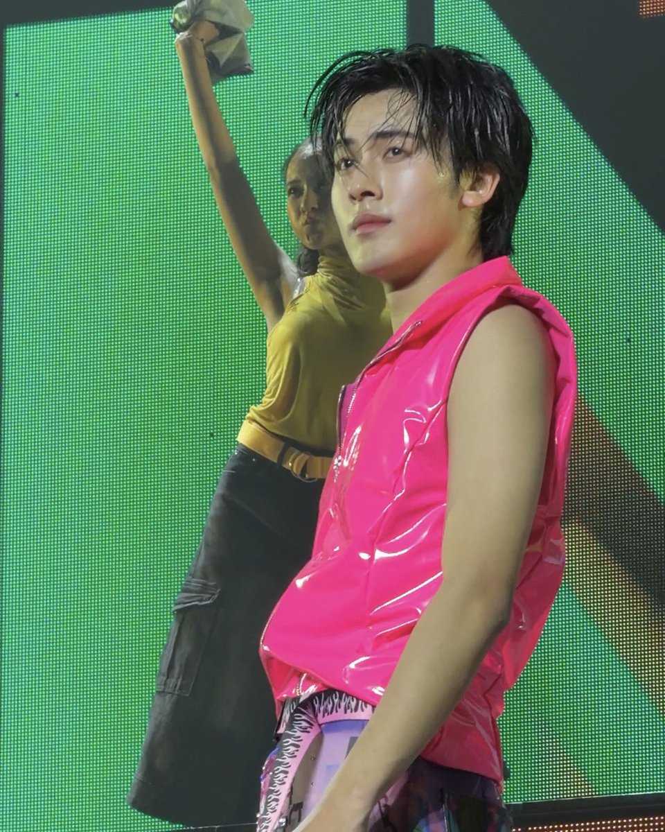 “ ก่อนขึ้นวอร์ด ขอกอดได้ป่าว ”

นักศึกษาแพทย์เค้าเดินเกมละดิ5555555555
#PROXIE_The3rdConcert
#PROXIEGorn #PROXIEth