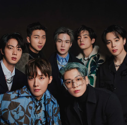 AboutMusicYT's tweet image. BTS dates in London are both confirmed to be sold out, with over 800K people waiting in the queue to get tickets.