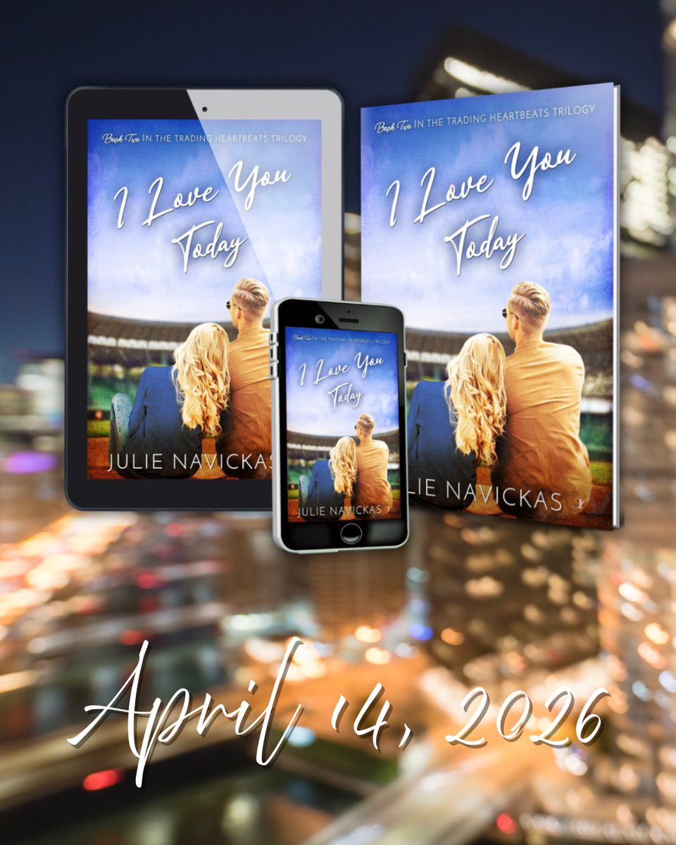 Julie Navickas 📚 Author tweet media