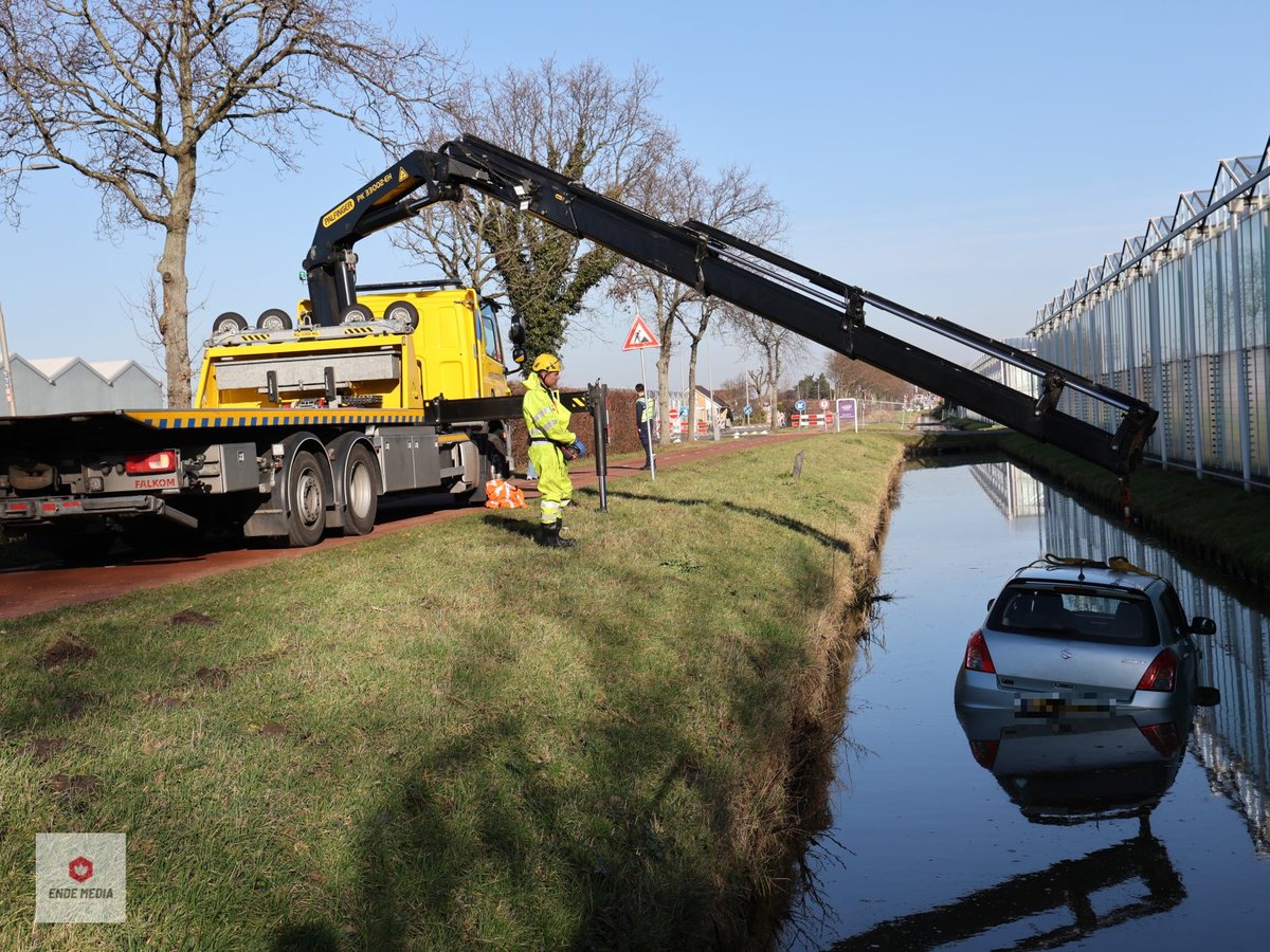 Vrouw komt met de schrik vrij na slippartij