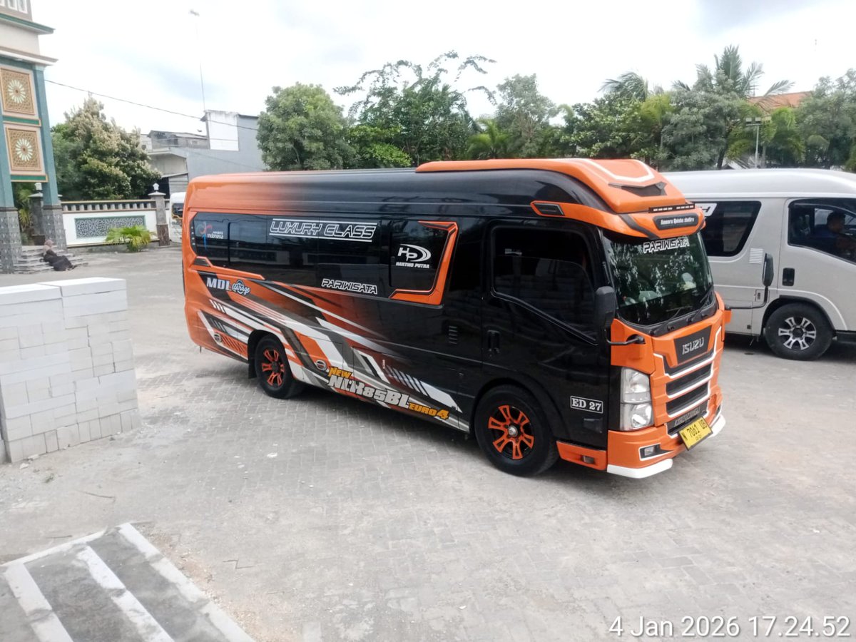 OkkeTransport's tweet photo. Sewa Mobil Pariwisata Di Surabaya /Sidoarjo Ready Armada

-Elf Long Giga/Giga Euro4 
-Hiace Premio/Comuter
-Bus Medium 35 seat
-Big Bus 49/59 seat

WhatsApp 
085230825832 ( on wa )
085895659994 ( on wa )

#sewaelf
#sewahiace
#sewabuspariwisata
#sewamobil
#fypシ https://t.co/PITQb2DfIl