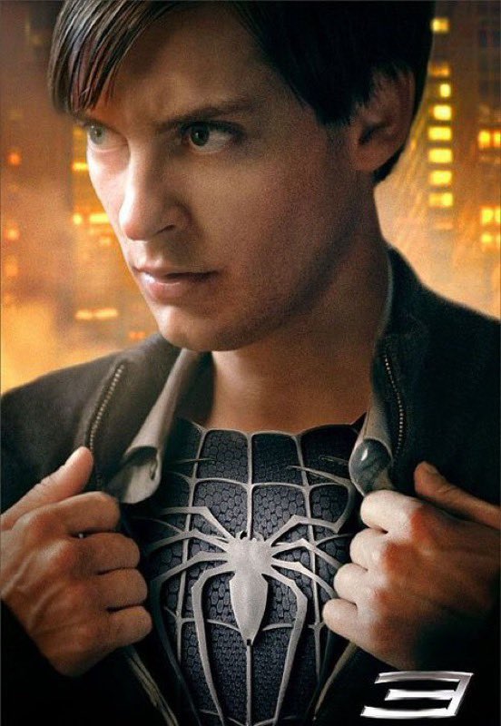 OocTobeyM's tweet photo. Tobey Maguire is in The Dark Knight https://t.co/GOuzVxwbKh