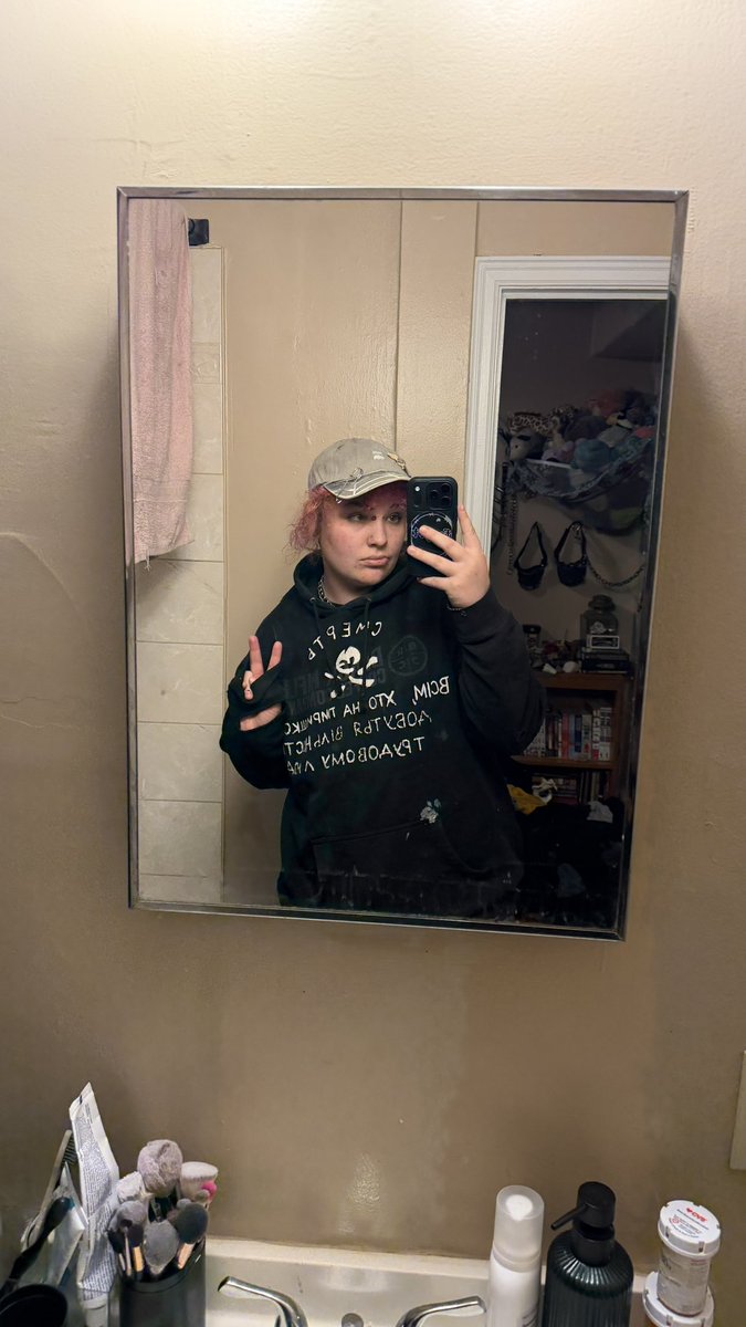 R0ttenLuver's tweet photo. Hi twitterrrrr heres a little selfie dump for my lack of posting, i know you missed me https://t.co/g7bEY9ePDo