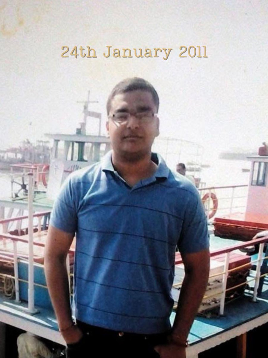 stufflistings's tweet photo. Went to the exact same spot (Gateway of India) after 15 years to click a picture.

Much has changed... https://t.co/tqyxuSquhi