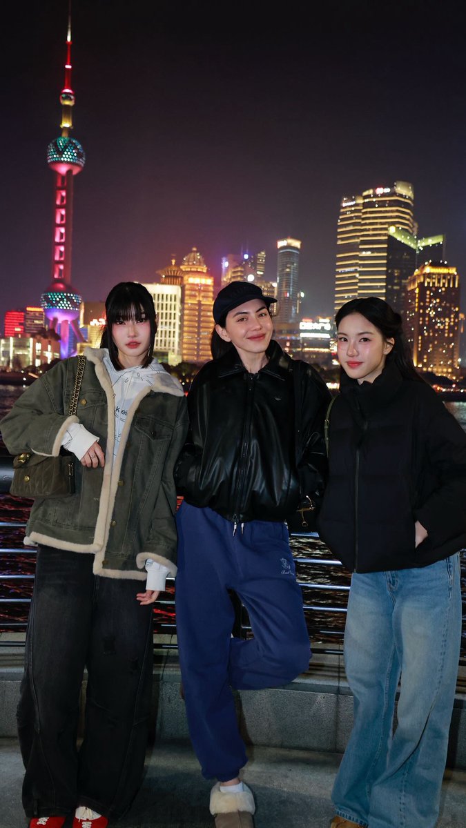 bpsms_'s tweet photo. สวยมากกก😳
#blejie #pangjiewr #Mable_siriwalee #davikah https://t.co/DEJeCcDt4X