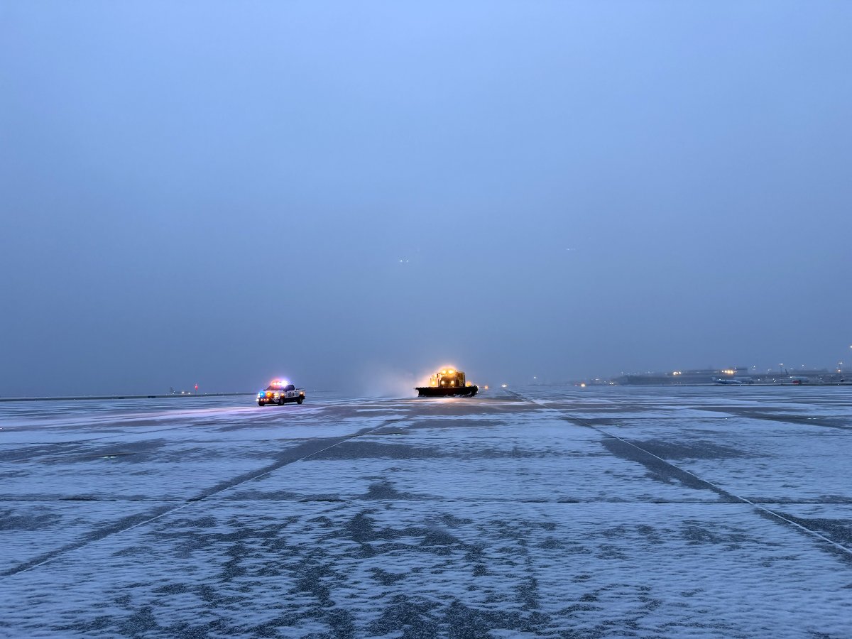 DFW Airport tweet media