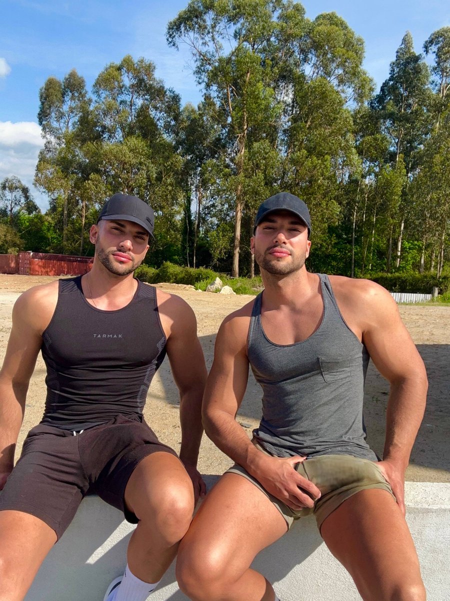 YourFavTwins tweet media