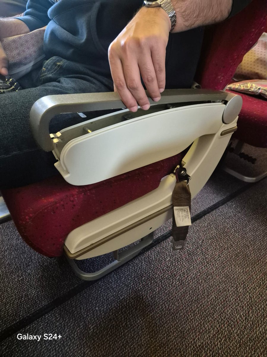 nikhilberwal's tweet photo. @airindia My brother booked a flight for today from London to Delhi i.e. AI112 many weeks ago. The aircraft has been changed from a brand new A350 as stated on your website to a Boeing but it's in such disrepair. At least give people an aircraft which is worth spending 9 hrs in. https://t.co/EVSYOUlIAz