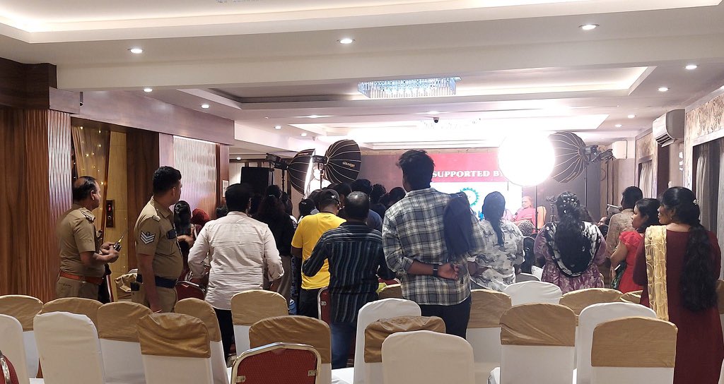 பொம்மை🎙️ tweet media