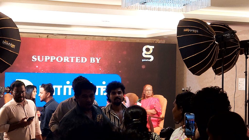 பொம்மை🎙️ tweet media