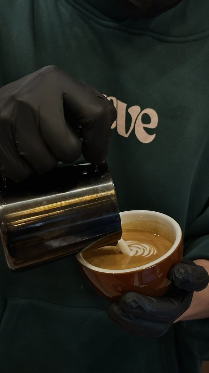 _ea04's tweet image. قهوة السبت✨