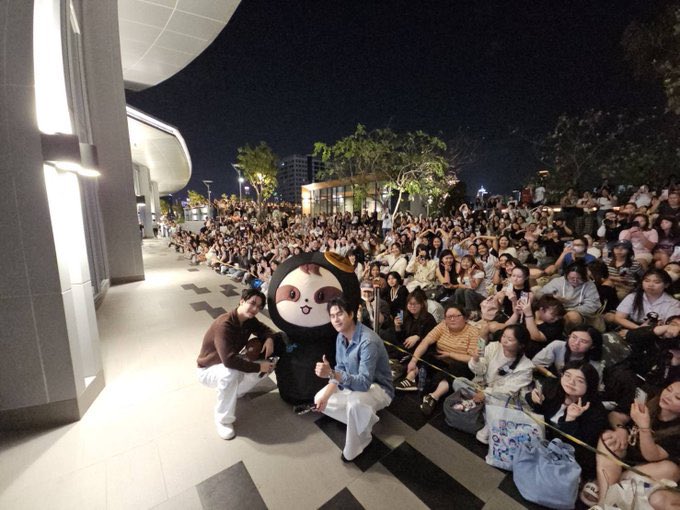 satangktp's tweet image. ขอบคุณทุกคนที่มาหาพวกเรานะครับ คิดถึงทุกคนมากๆ กลับบ้านปลอดภัยกันทุกคนเลยยย ไว้เจอกันอีกนะครับ 🩵🤍🦥💰 #สนามอ่านเล่น2026xWinnySatang