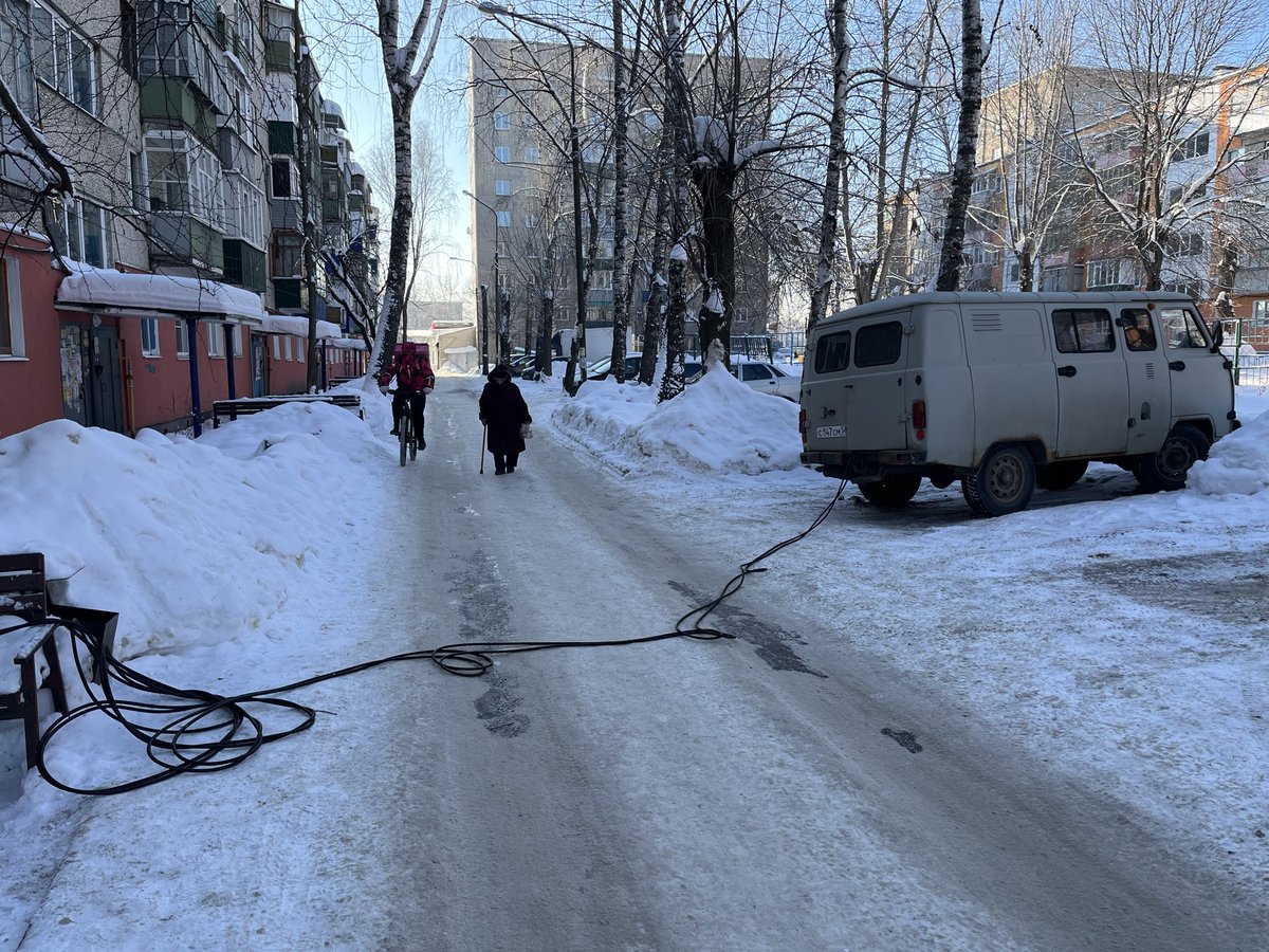 Когда поставил мотор от Теслы и теперь заряжаешься от подъездной розетки совершенно бесплатно!