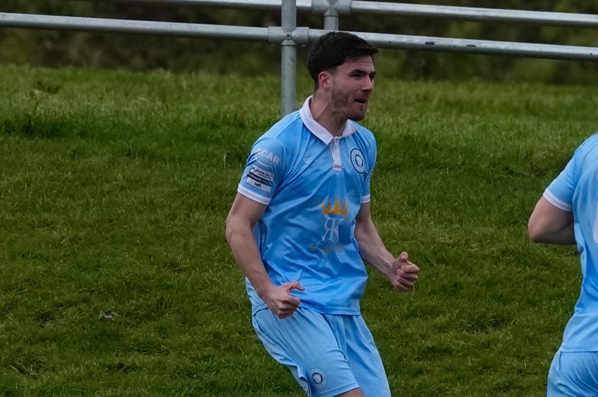 OfficialNIFL's tweet photo. He doesn't stop.

Dean Brown ⚽ @PortstewartFC 

#PlayrFitPIL https://t.co/cDgFIRdui8