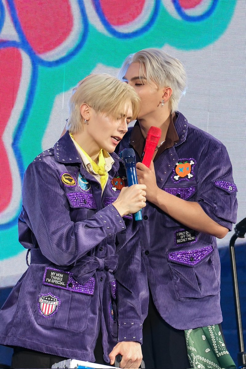 Muaymuay33's tweet image. HBDนะคับพี่พีทท 

PEATCHY WITH PEAT
#PEATCHYDAY