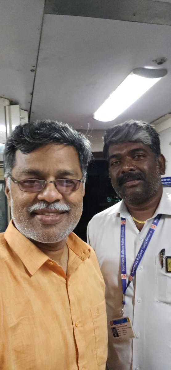 Faith in <a href="/RailMinIndia/">Ministry of Railways</a>! 🙌
​Lost bike key on Train 16231 last night. Today on the return (16232), TTR Dharmaprakasam saw my name on the chart, connected the dots, and returned them! Remarkable presence of mind &amp; service. 
​@GM_SWR <a href="/SWRRLY/">South Western Railway</a> <a href="/drmsbc/">DRM Bengaluru</a> #IndianRailways
<a href="/FI_InvestIndia/">Fundamental Investor ™ 🇮🇳</a>