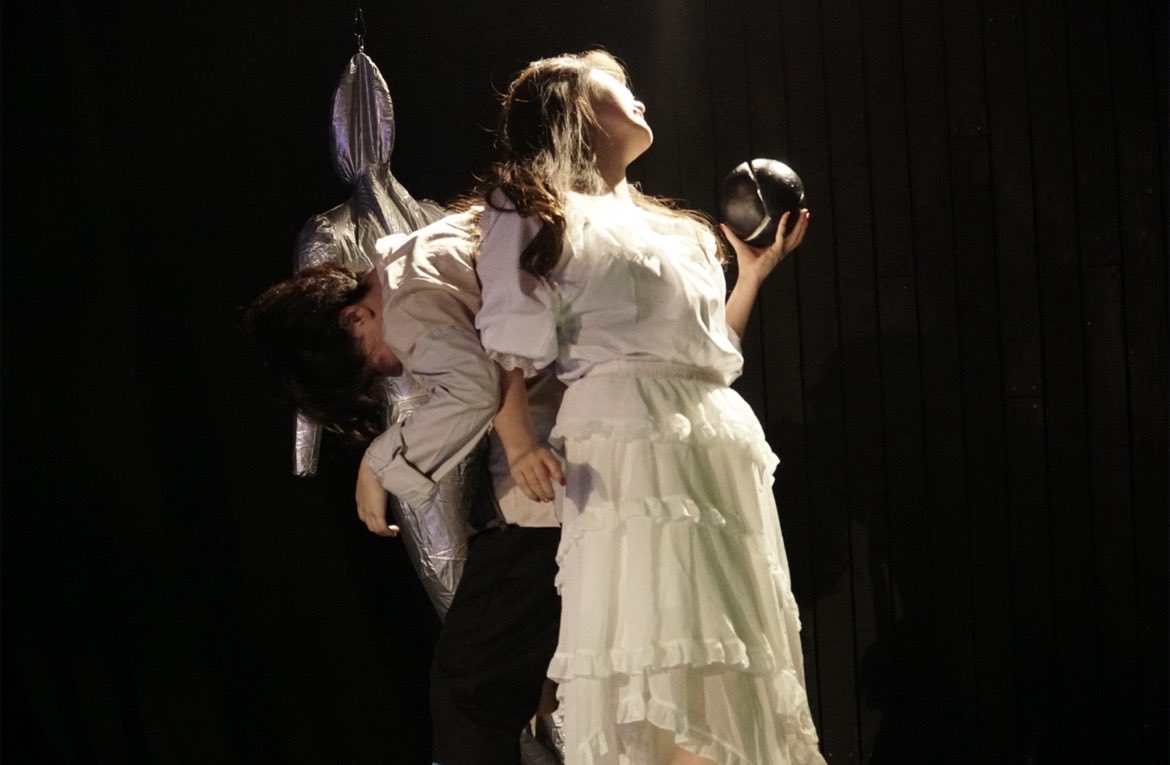 #まちざリリス 
明日で終わっちゃうの〜！？！？
めちゃくちゃ疲れるけど、リリスという難儀な女を理解するためにかけた時間、感情、エネルギー、その全てが愛おしい😭
どんどん貴女が好きになっていく〜
まだ天界に帰らないでくれ〜😭