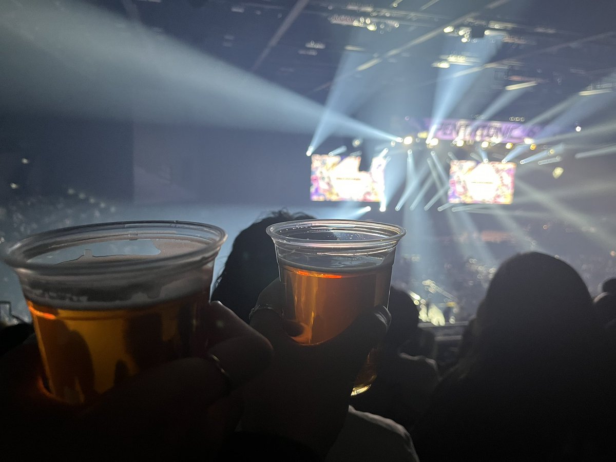 せいんと tweet media