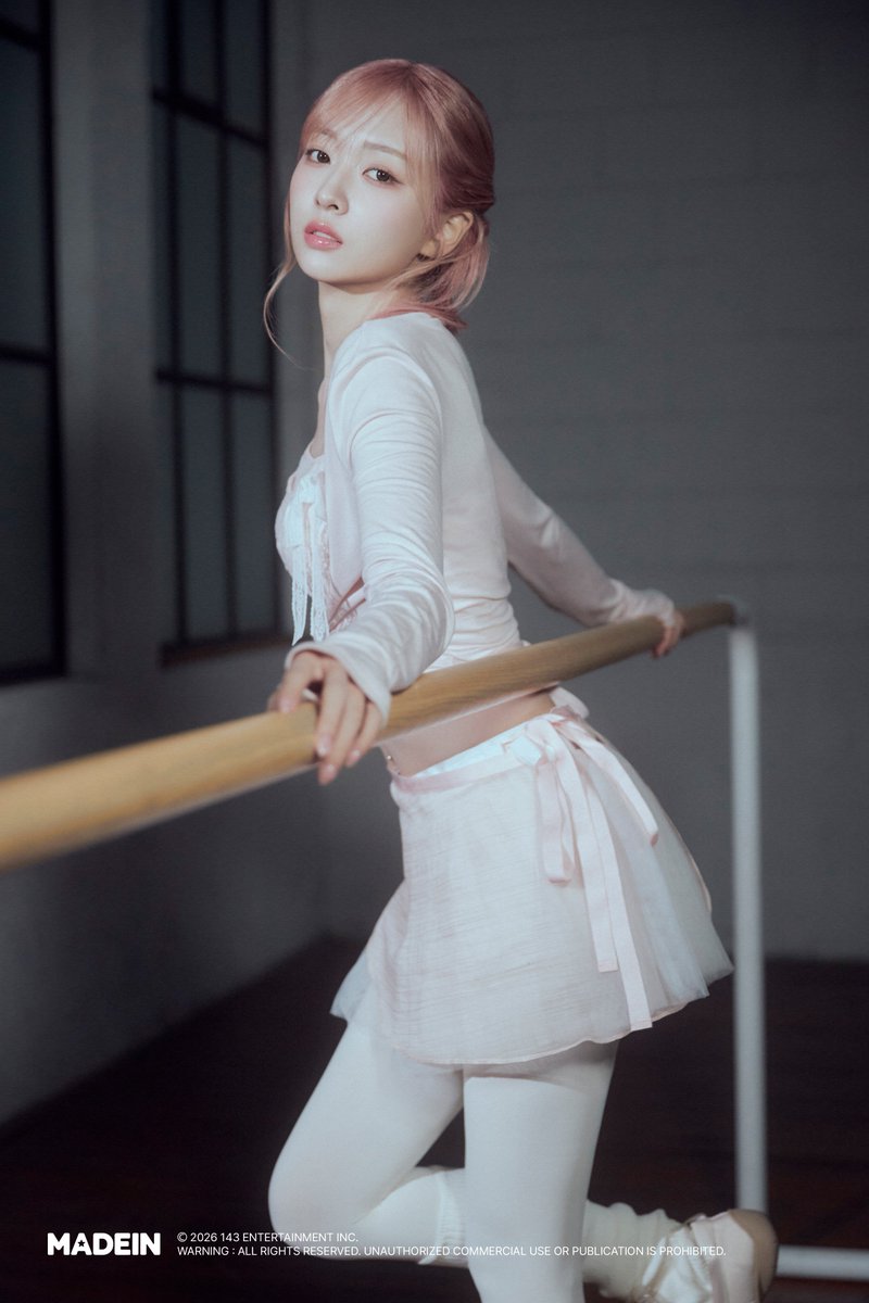 𝐂𝐎𝐍𝐂𝐄𝐏𝐓 𝐏𝐇𝐎𝐓𝐎 #𝟐 𝐁𝐫𝐨𝐤𝐞𝐧 𝐯𝐞𝐫. 'Girl Meets Boy