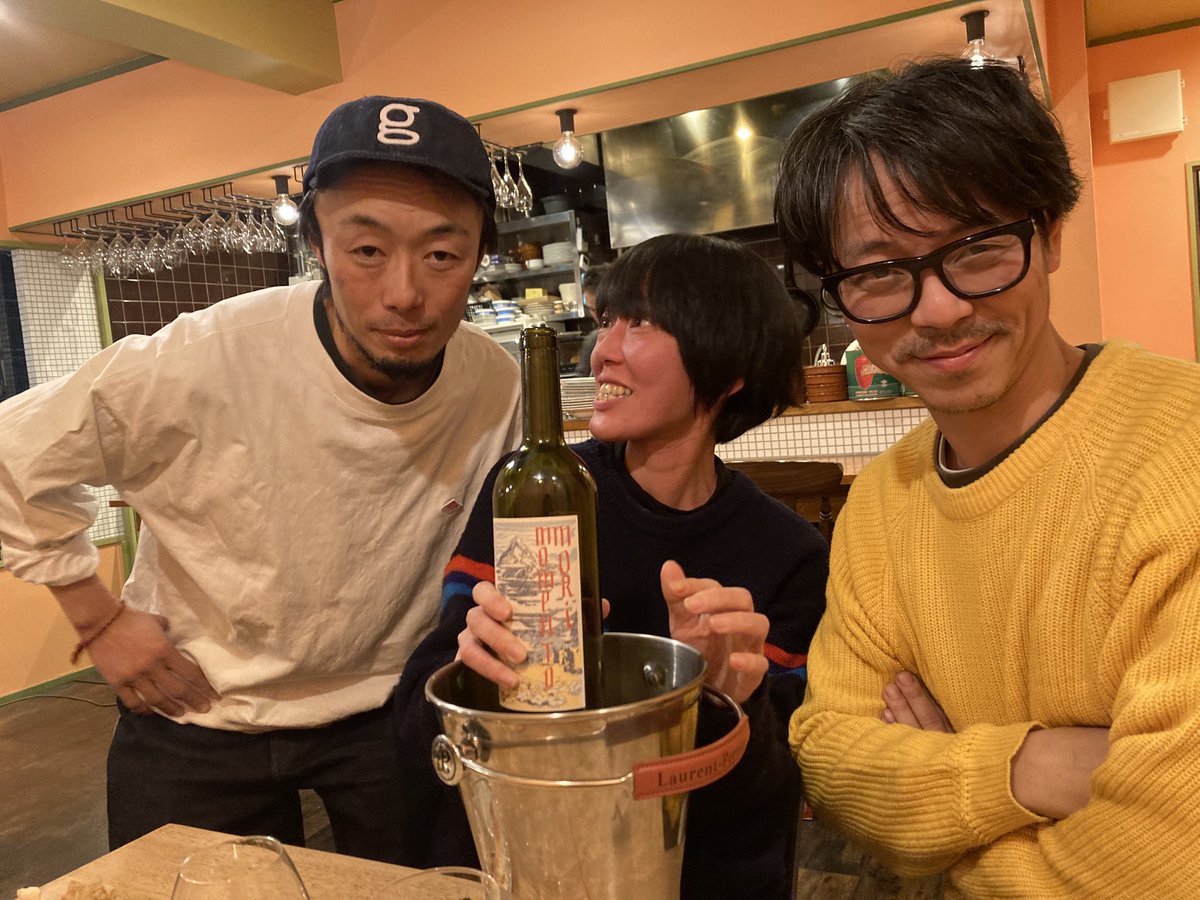 JEBIOTTO's tweet photo. 明けましておめでとうございます！
本年のJEBIOTTOはすっかりやる気なので、10年ぶりのニューアルバムを作成する為にも、ライブオファーを衷心からお待ちしております！！！ https://t.co/cefLTU2unP