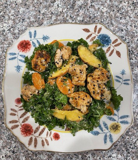 That was kiwi for my chickens :)
But yes I love to cook
- sometimes I do cooking videos on OF here's the type of food I make