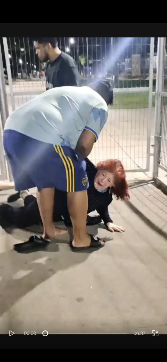 OnceOrdenado's tweet image. TEMA MURGAS: ESTOS INÚTILES AUTORIZARON EL CAOS EN EL ESPACIO PÚBLICO DE LA COMUNA 3

Los comuneros Julieta Pérez, Eduardo Carnevale, Carlos Salazar, Carolina Finardi, Inés Fornassero y Silvia Collin autorizaron este descontrol en el espacio público, en abierta oposición a…