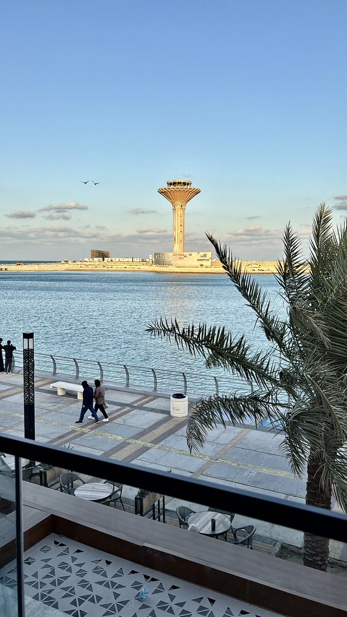 النُّور tweet media