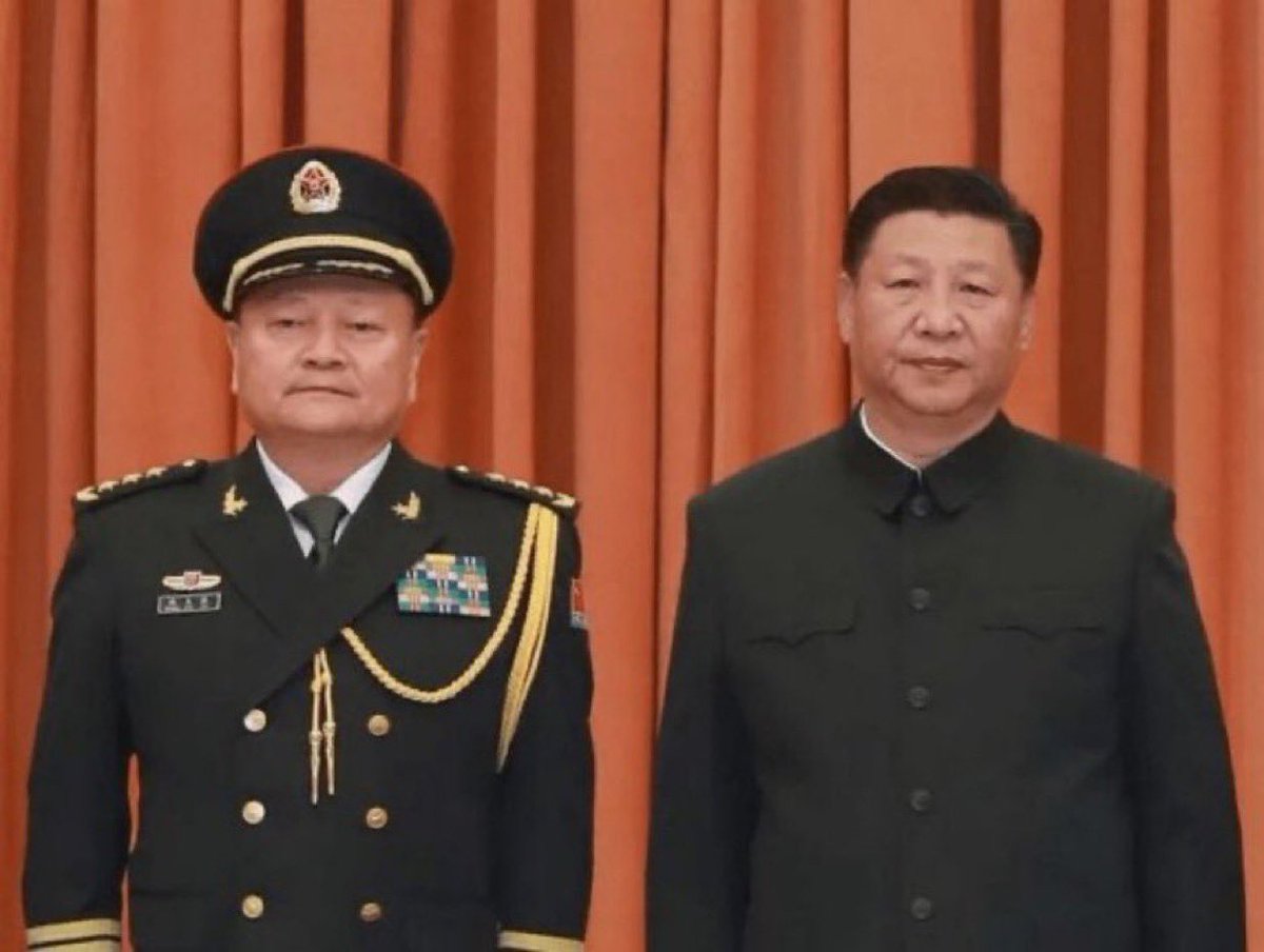 jenniferzeng97's tweet image. My take on Zhang Youxia’s downfall:

I personally believe that the rumors I previously reported about Xi Jinping losing power or partially losing power are real. 

However, the CCP elders who initiated that soft coup—Hu Jintao, Wen Jiabao, and Zhang Youxia who cooperated with…