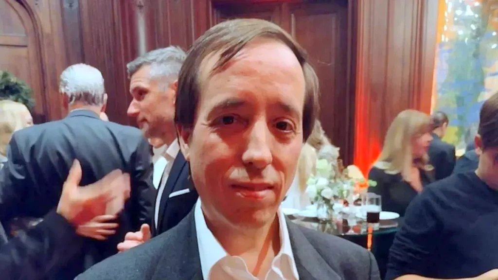 Este es Marcelo Porcel, el pedófilo Marcelo Porcel, el abusador de pibes Marcelo Porcel, el violador de menores Marcelo Porcel. Por si no le conocías la cara, este es Marcelo Porcel.