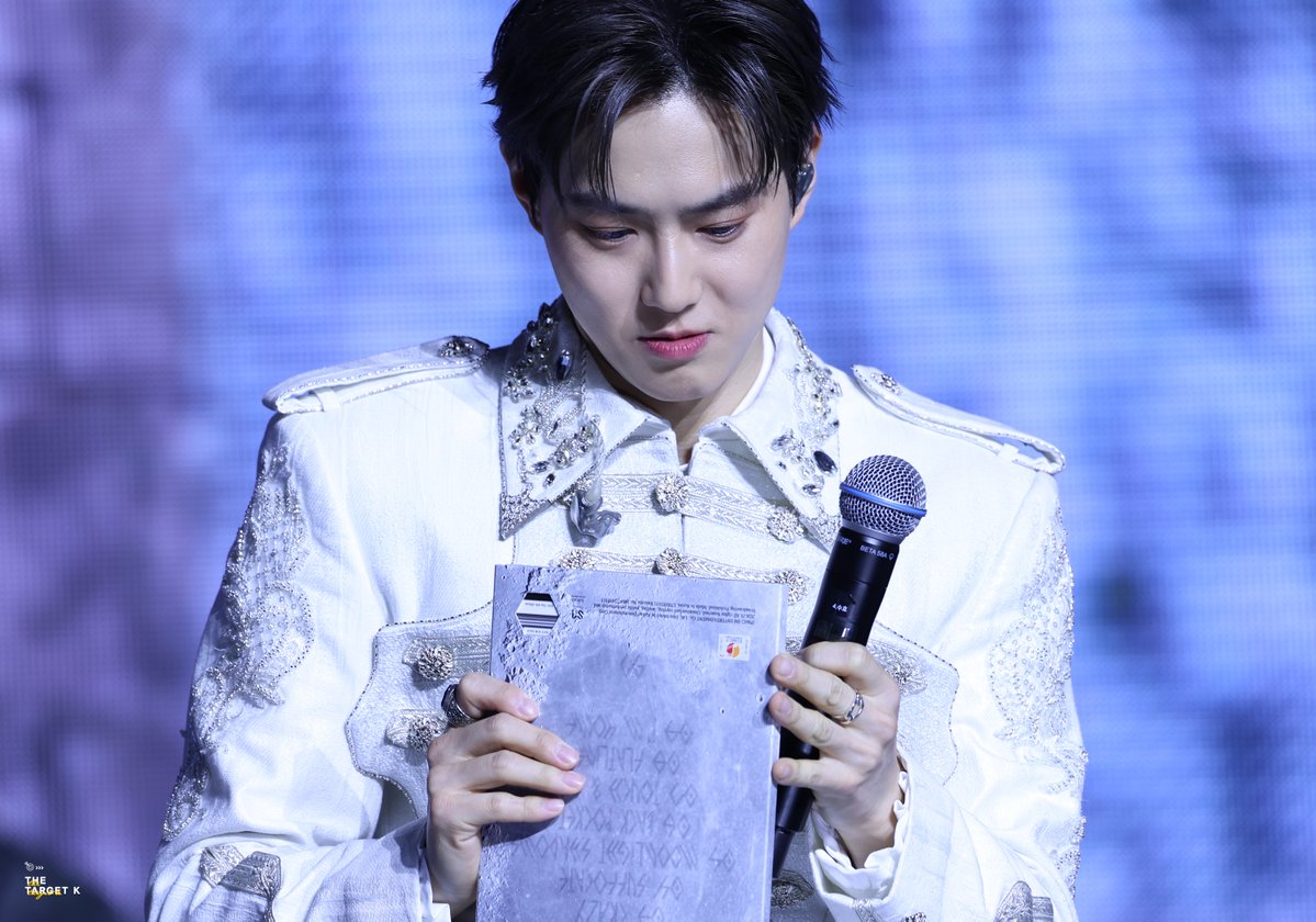 260119 EXO REVERXE 쇼케이스

면뭉이 같은데

#수호 #준면 #SUHO #スホ #金俊勉
<a href="/weareoneEXO/">EXO</a>