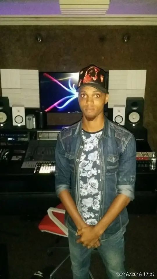 SynnexE's tweet image. Then &amp;amp; now.

From the early days to the present moment.Built on consistency, driven by passion.
@Ozedikus keeps evolving, the journey continues.

#thenandnow #ozedikus #superstar