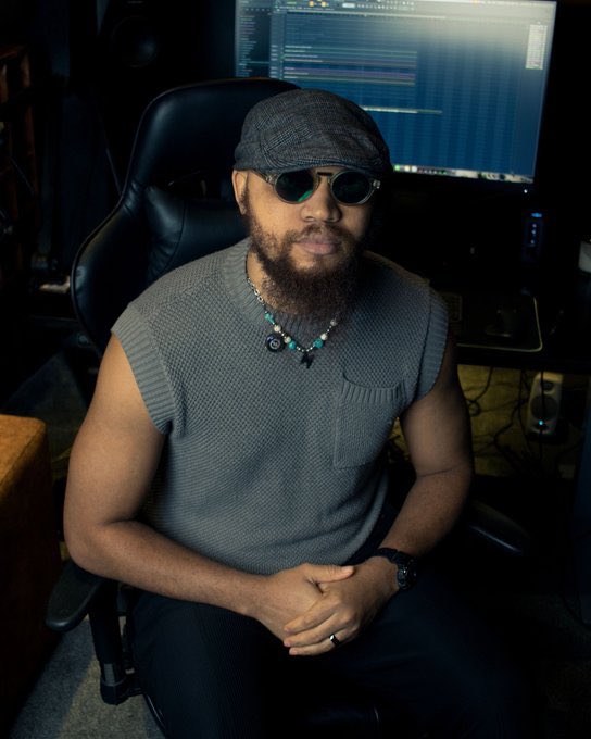 SynnexE's tweet image. Then &amp;amp; now.

From the early days to the present moment.Built on consistency, driven by passion.
@Ozedikus keeps evolving, the journey continues.

#thenandnow #ozedikus #superstar