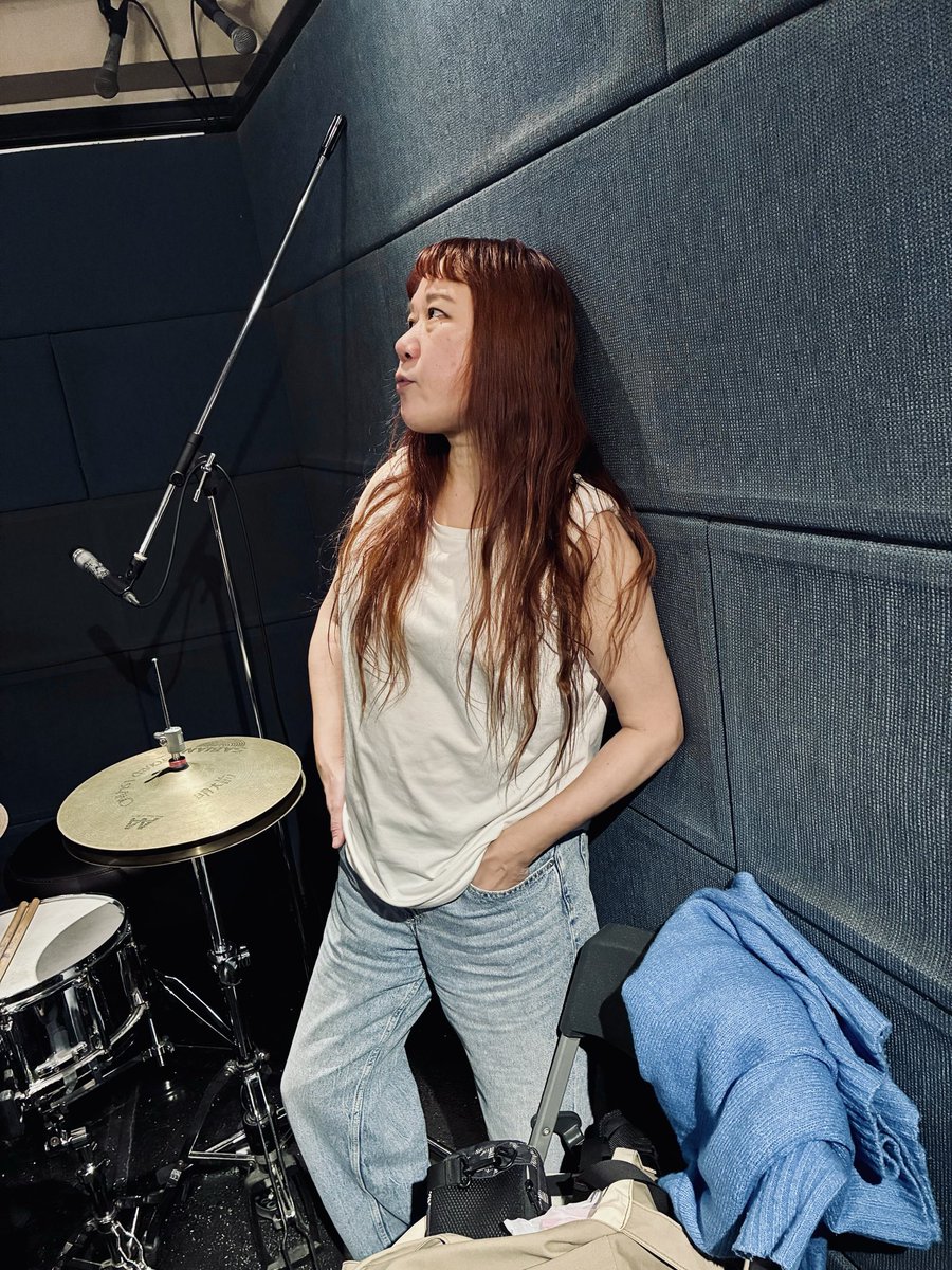 TheHarpys's tweet photo. スタジオの愛ちゃん。本人曰く「反町隆史」。
うんうん、風味は感じる。微炭酸やね。

2/1（日）は幡ヶ谷ヘビーシック♪
出番は2番目の19:10〜予定♪ https://t.co/iRsTitHo36