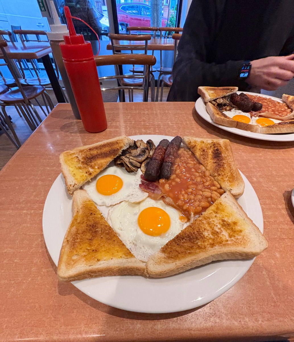 London Pub Map tweet media