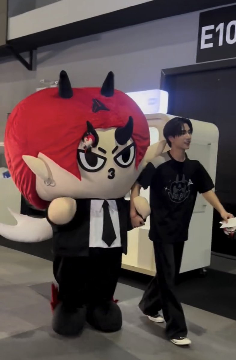 bushviolett's tweet image. ลูกคุณมีเรื่องทะเลาะวิวาทกับเพื่อนที่โรงเรียน

ใครชนะครับ