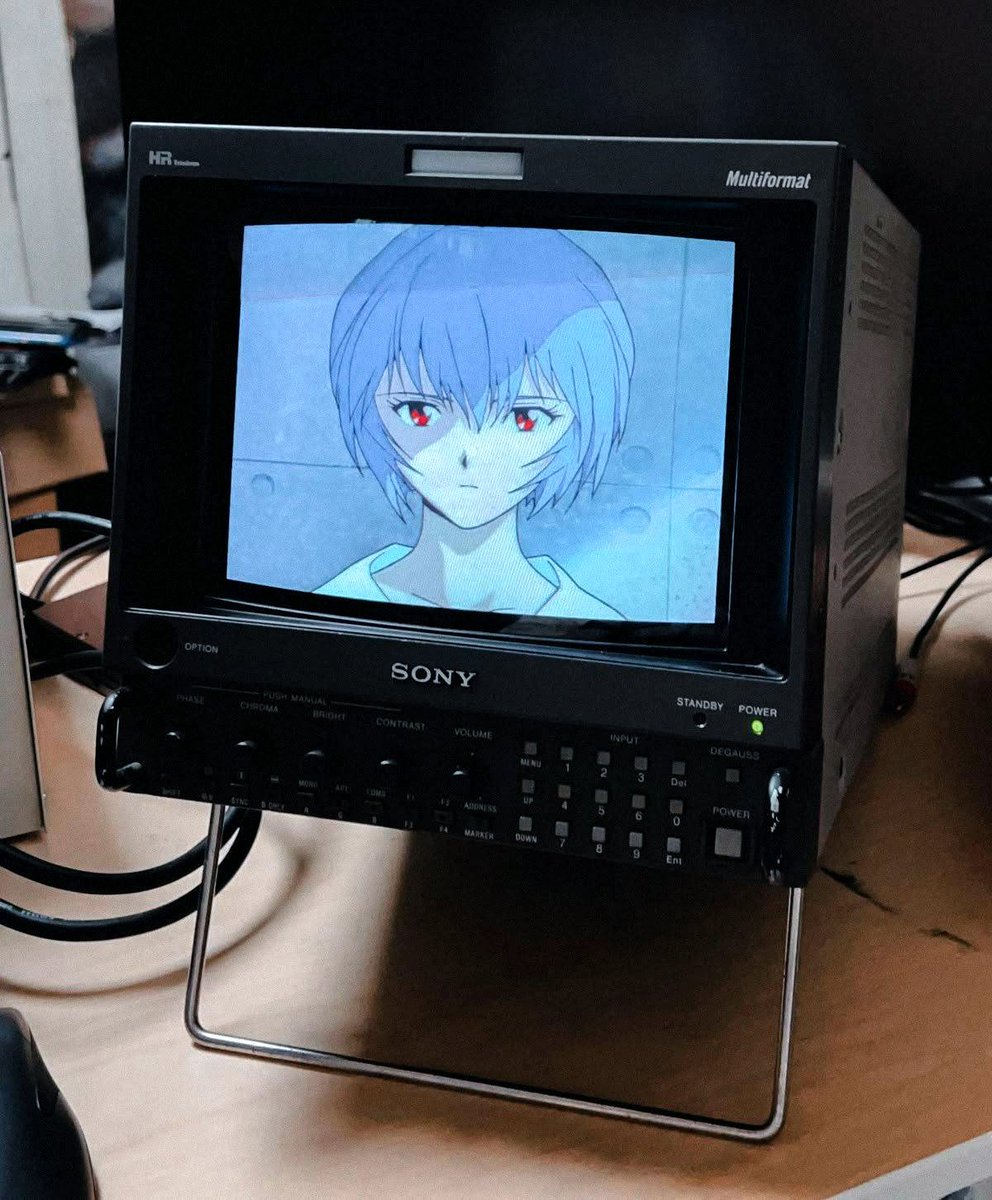 ObsoleteSony's tweet image. 1999 Sony BVM-D9H5