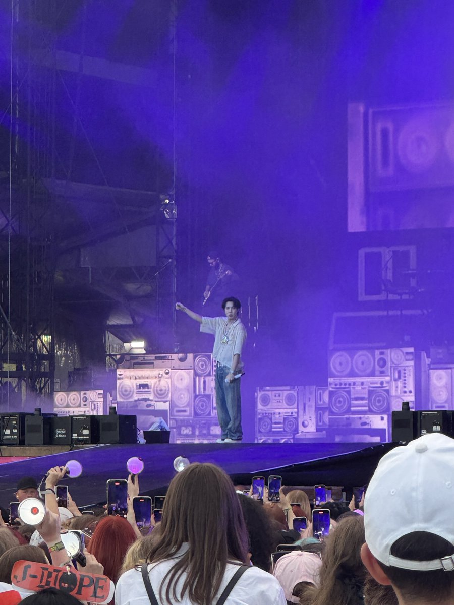 atrin⁷ tweet media