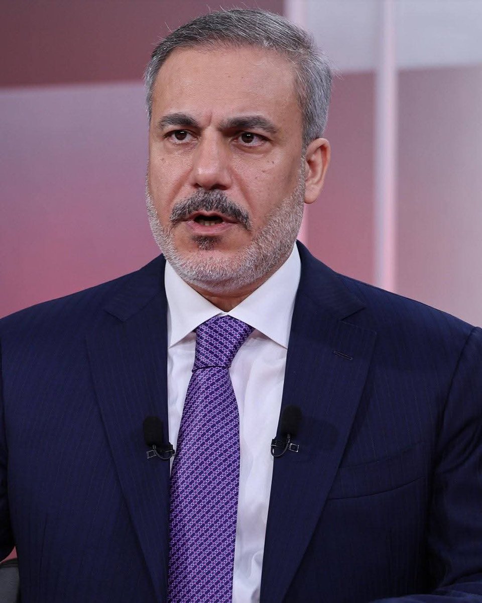 ❗#ANLIK: Dışişleri Bakanı Hakan Fidan:

Mazlum Abdi mesaj taşıyıcı, verilen talimatı uygular.