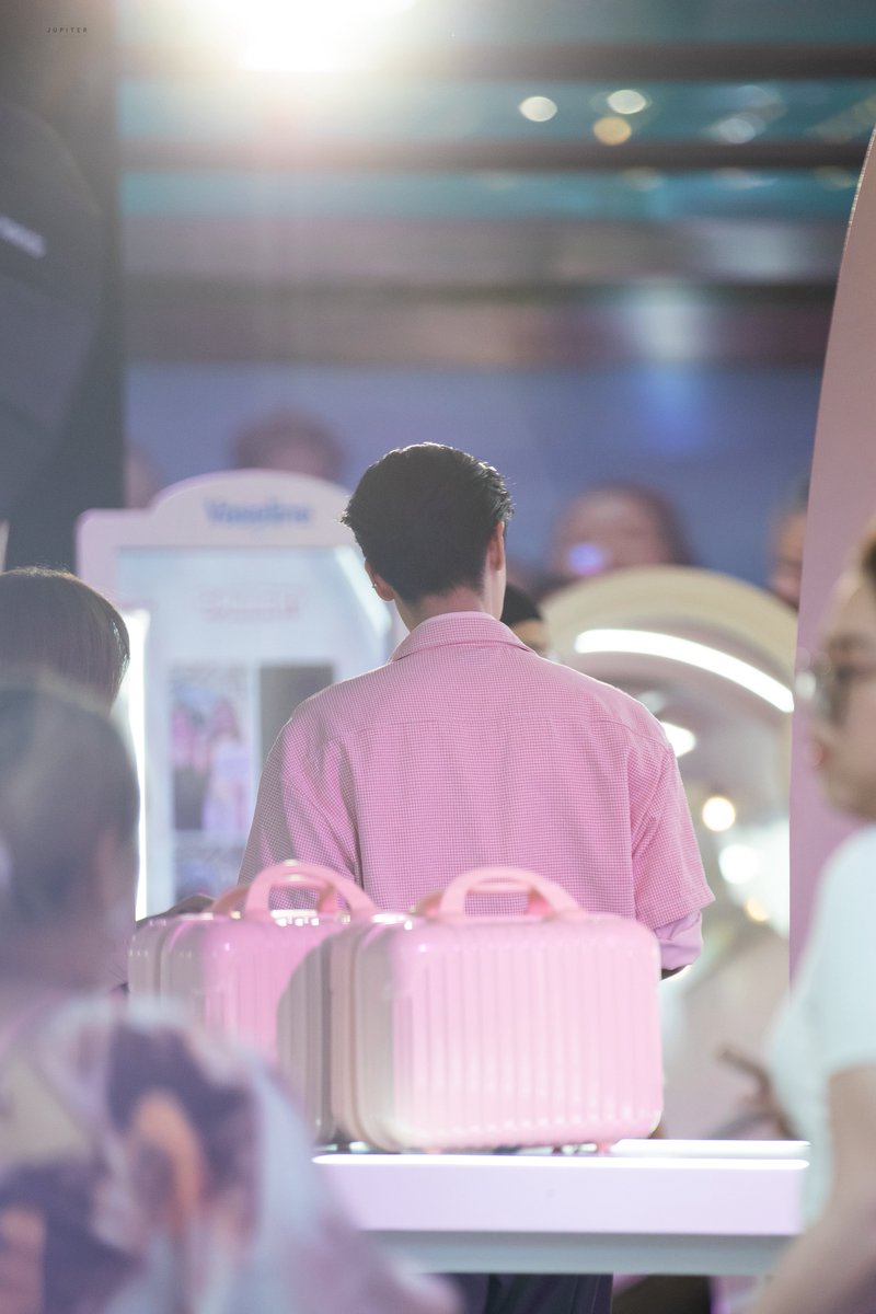 jrr_juupiter's tweet image. สุดหล่อมาแล้ววว ผิวไบรทมาเลยยยย 

JUNIOR WITH VASELINE POPUP

#VaselineRadiantxJunior
#junniorrs @jnnrrs : ◡̈ 𓂃𓈒 ꙳