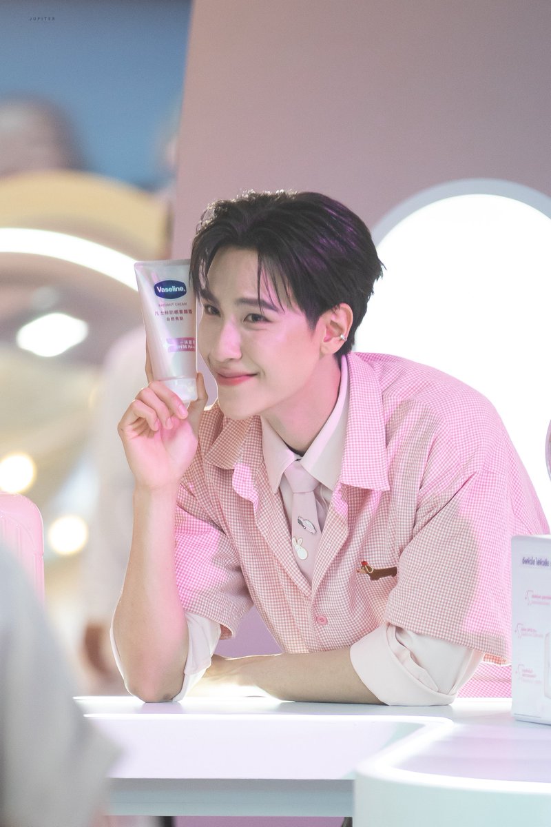 jrr_juupiter's tweet image. สุดหล่อมาแล้ววว ผิวไบรทมาเลยยยย 

JUNIOR WITH VASELINE POPUP

#VaselineRadiantxJunior
#junniorrs @jnnrrs : ◡̈ 𓂃𓈒 ꙳