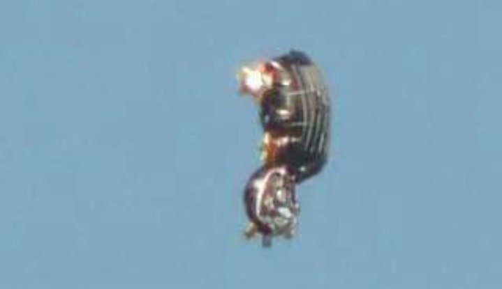 maniaUFO's tweet image. Photo of Unidentified Object taken in Acapulco, Guerrero, Mexico. 🧐🤔
Skywatcher María De La Rosa took this extraordinary photograph of a strange object that defies everything we know about flying saucers. 
Thank you María De La Rosa👍