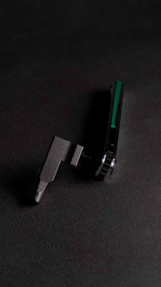 RascasseTokyo's tweet photo. Hard Numbers − 感情のない数値

#総合送りミシン #ミシン押さえ #工業用ミシン #sewingmachine #industrialphotography https://t.co/Mj1PCAGtd7