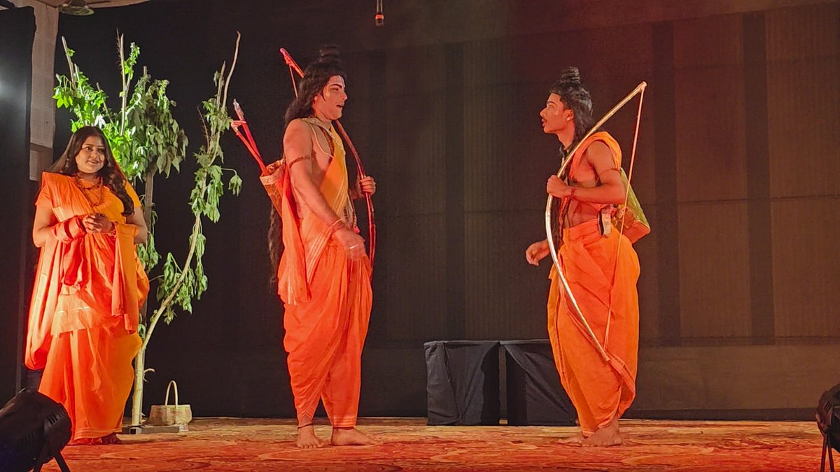 ArtCultureBihar's tweet image. बसंत पंचमी महोत्सव 2026 के अवसर पर दिनांक:-22.01.25 को कला एवं संस्कृति विभाग तथा मधेपुरा जिला प्रशासन के संयुक्त तत्वावधान में माईम शो एवं मुंशी प्रेमचंन्द कृत कलियुग की रामलीला का भव्य आयोजन किया गया l देखिए झलकियां।
#artculturebihar #VasantPanchami2026 #vasantpanchami