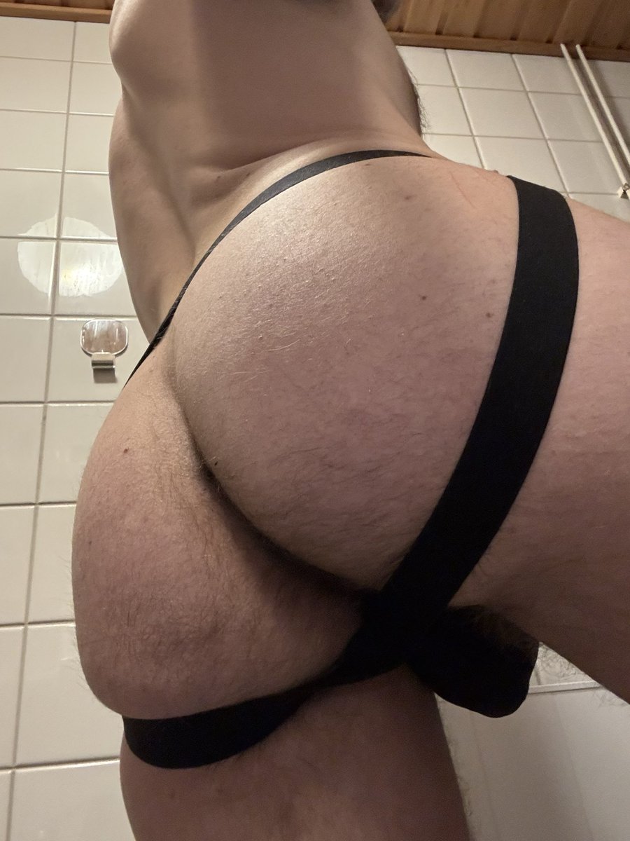treg991's tweet photo. Help! 🐷

I’ve decided that it is time for me to come back here and start to be more active. And i really need to find some men who are into filming 💦 I am always horny bottom from Tampere, Finland. And open for anyone and anything 🤤

And question, should i show my face here? https://t.co/KdHH9ZGGkf