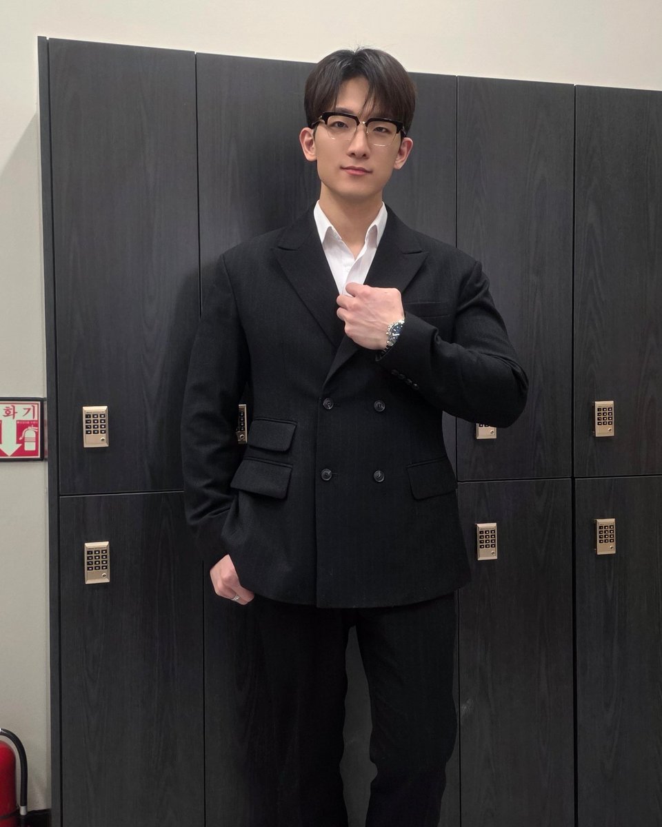 ASTKIM_official's tweet image. [🙌] #함께할_스틴

26.01.24 ➰ #2026THE신년음악회in오산

#오스틴킴 #AUSTINKIM