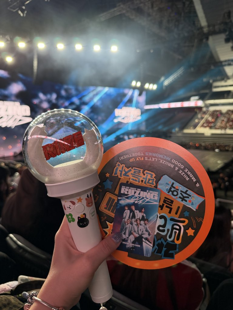 nidwonbin's tweet photo. I’m ready. 🧡

#RIIZINGLOUDinSG 
#RIIZINGLOUDINSINGAPORE https://t.co/zotXnRlEbw