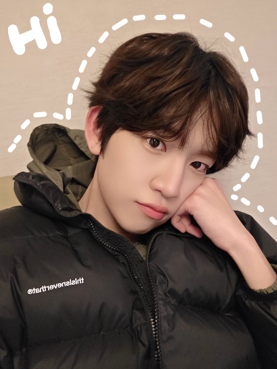 IDID_starship's tweet image. [🌠] #김민재_DID
😳👀🙃🙂

#IDID #아이딧 #KIMMINJAE #김민재